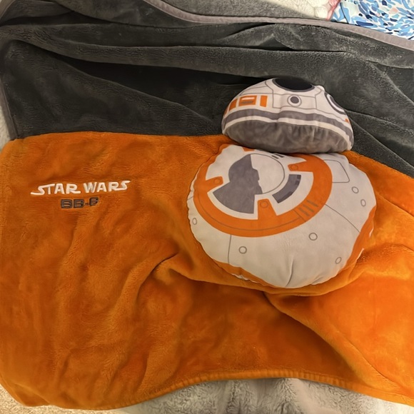 R2D2 and BB8 small quillows - Picture 3 of 6